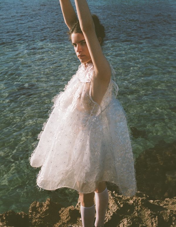 Thea Lewis-Yates Stylist 2750